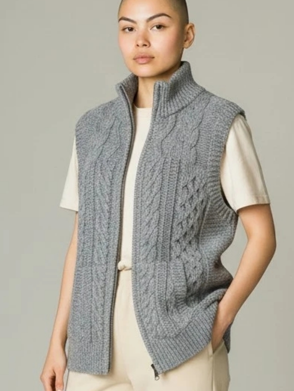 Jones New York Gray Ribbed Knit Sweater Vest with pockets